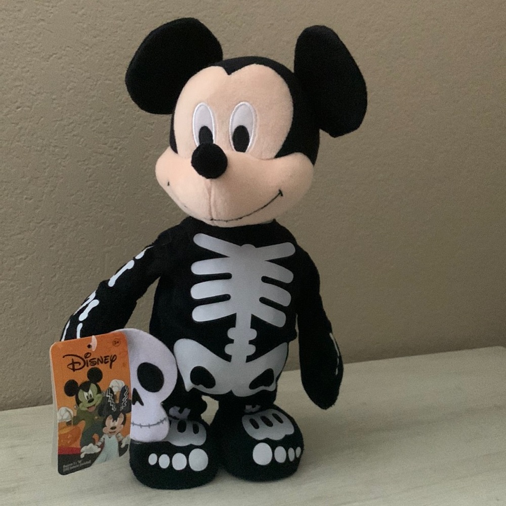 New Disney Spooky Dancer Mickey Mouse